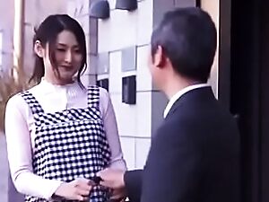 Filem lucah Jepun yang menampilkan pelajar perempuan, permainan fetish, dan aksi tegar.